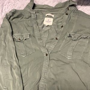 American Eagle button up
